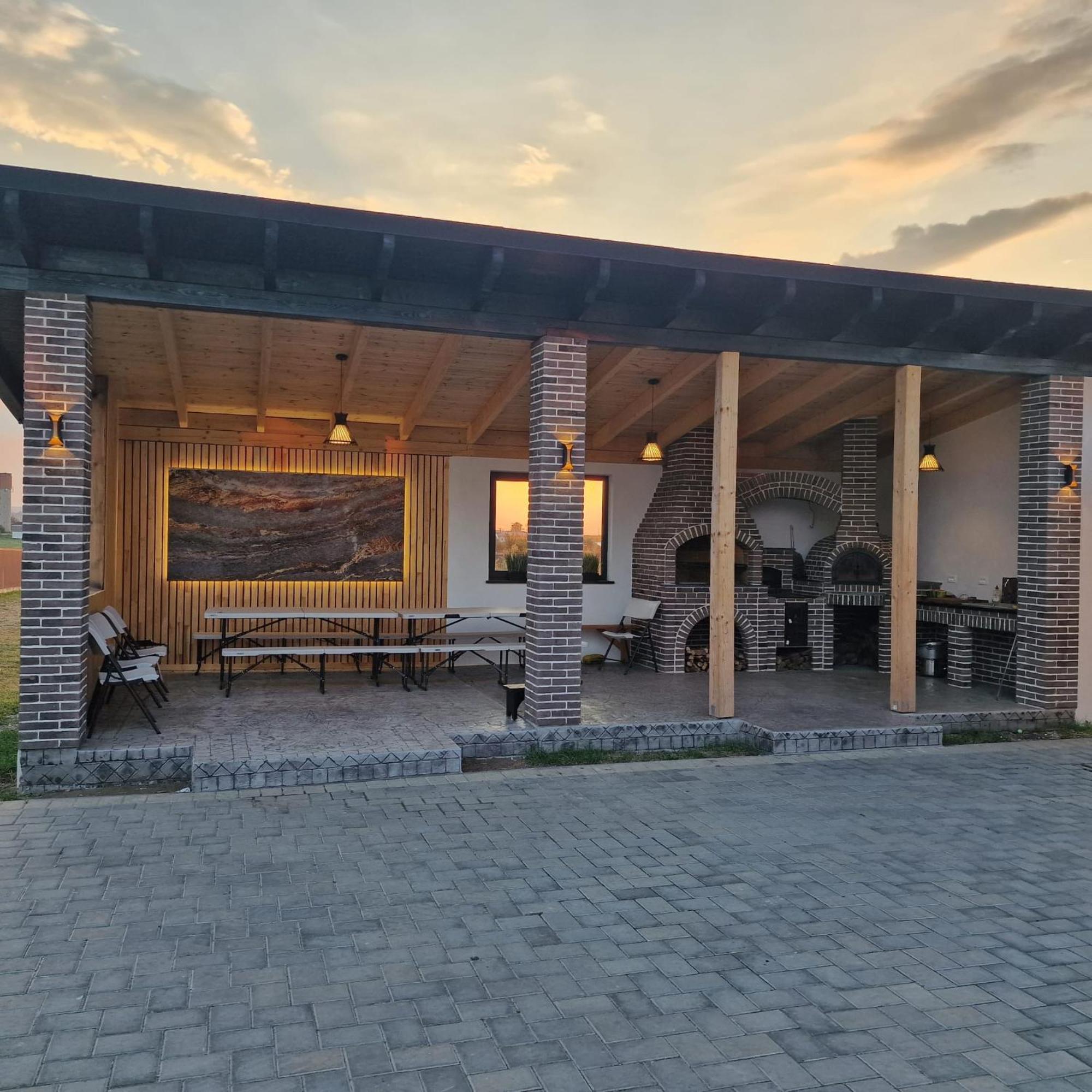 Sunny House Villa Suceava Eksteriør billede